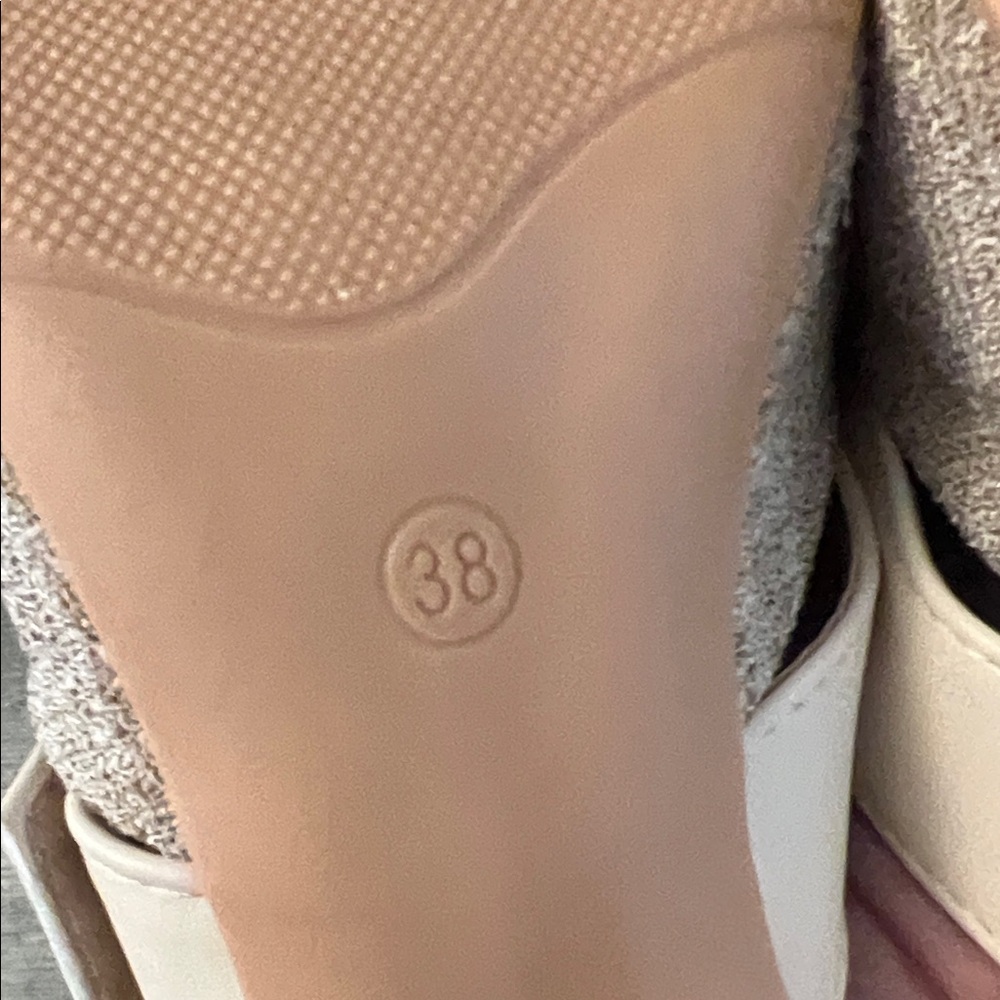 Elegant Cream and Tan Women's Mules - Picture 6 of 6